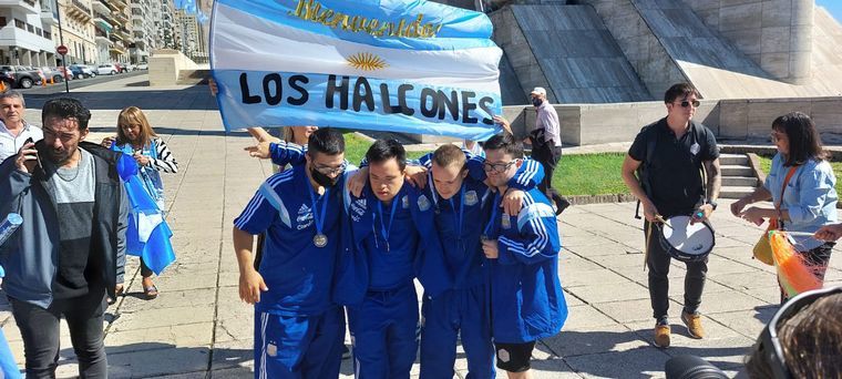 "Son realmente halcones, luchadores de la vida" 