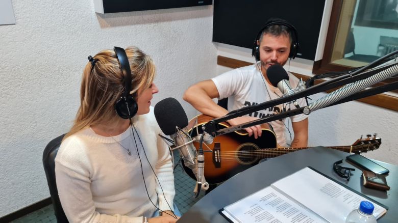 El acústico del viernes, con Jessica y Andrés de DejaVu