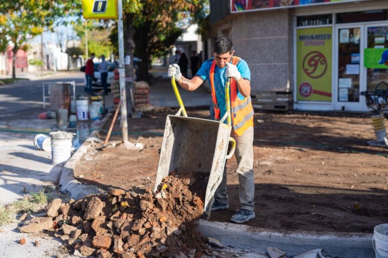 “Paseo La Merced”: el intendente recorrió las obras de puesta en valor del sector