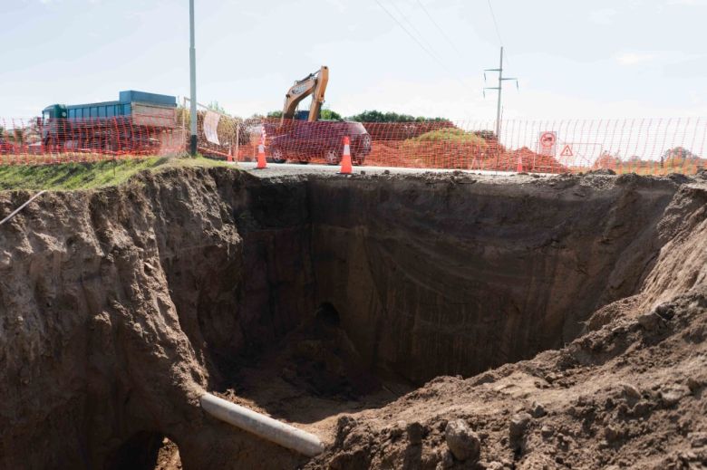 Colector Noreste: avanzan la obra que dotará de cloacas a 12 barrios de Banda Norte