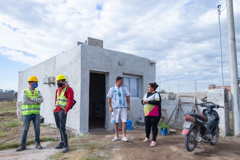 Plan Semilla: el intendente entregó la tercera vivienda construida en el marco del Plan