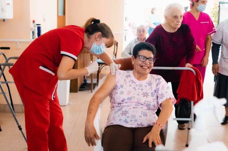 Vacunación en Comunidades Cerradas