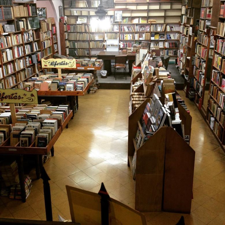 La Mañana del Limón dialogó con el dueño de la librería donde nació la Patria