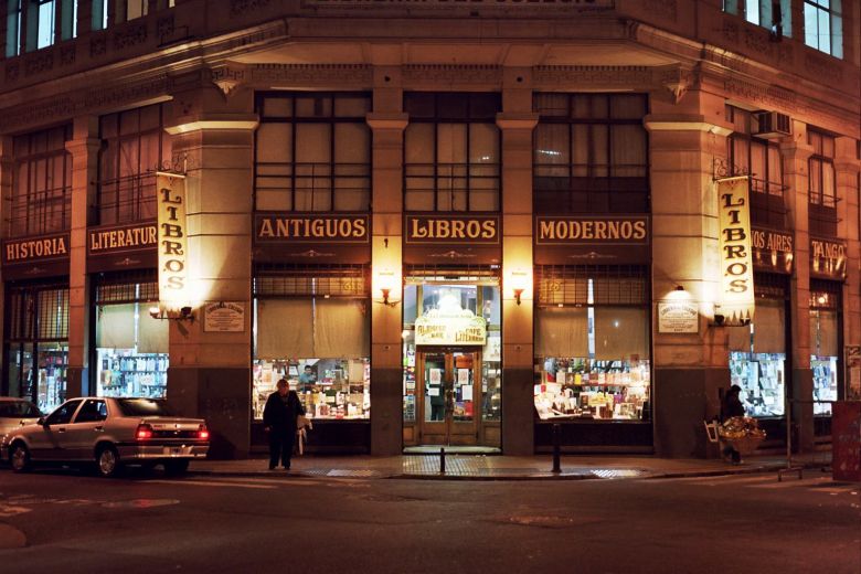 La Mañana del Limón dialogó con el dueño de la librería donde nació la Patria