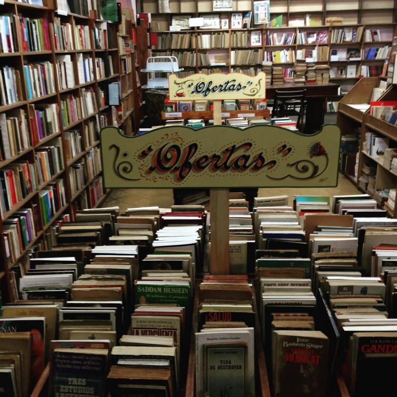 La Mañana del Limón dialogó con el dueño de la librería donde nació la Patria