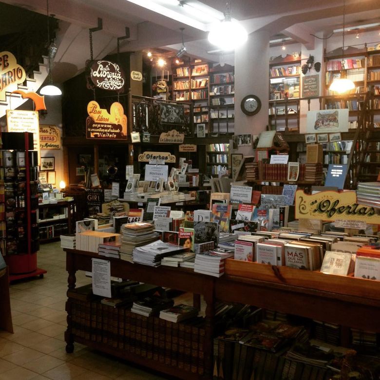 La Mañana del Limón dialogó con el dueño de la librería donde nació la Patria