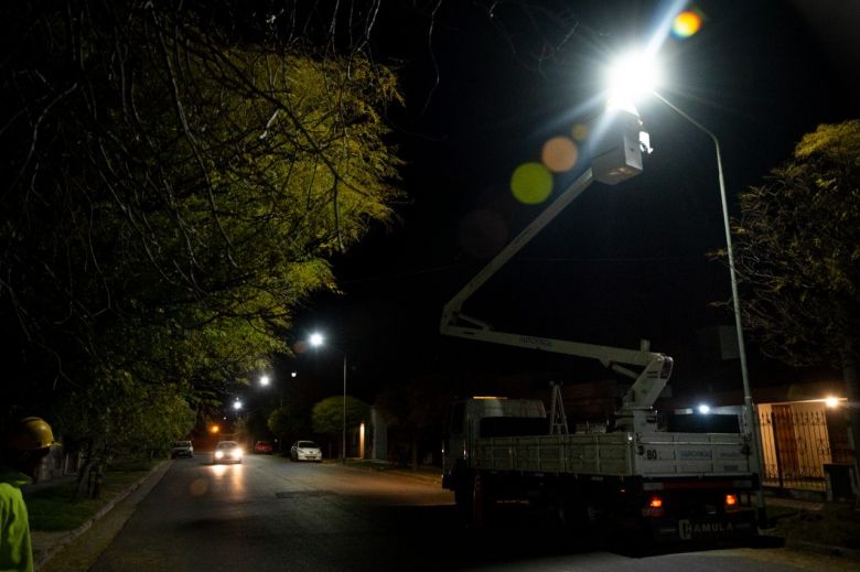 Más Luces Led en Alberdi y Roque Sáenz Peña