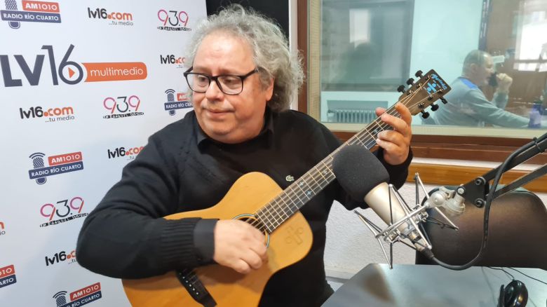 Acústico de los viernes en LMDL, con Karu