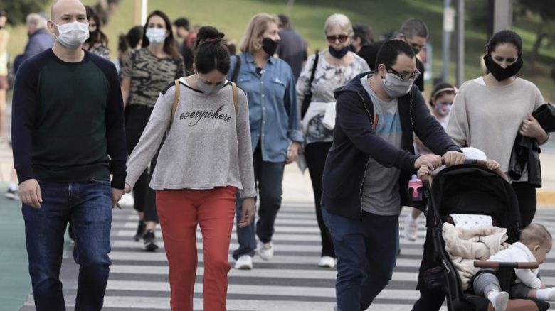 Alertan que la Argentina transita "una ola significativa" de coronavirus