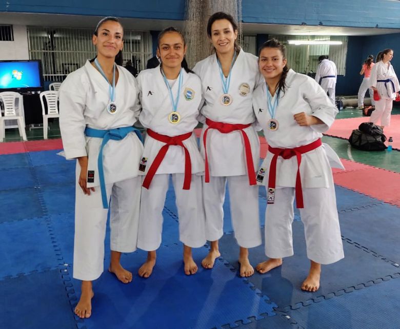 Medalla de plata en competencias nacionales para Julieta Mancilla y Agostina Riu