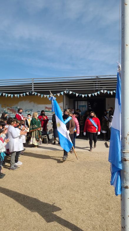 Volvió el desfile de carros y delegaciones gauchas organizado por el Leopoldo Lugones