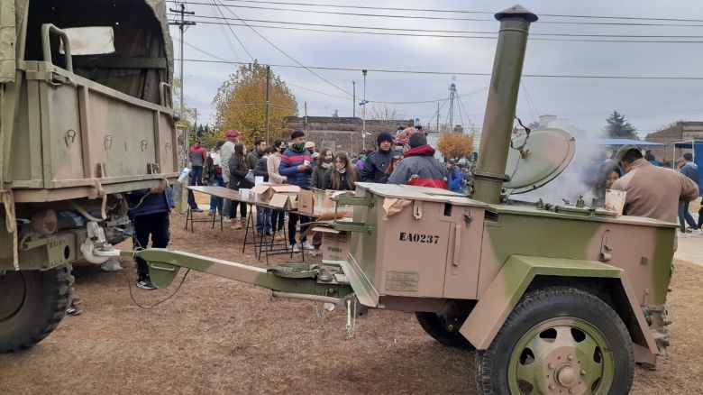 Las Higueras realizó el desfile cívico-militar del 25 de Mayo