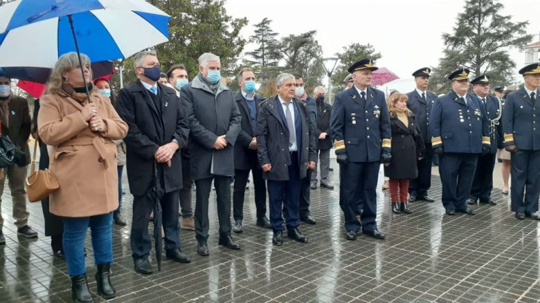 Las Higueras realizó el desfile cívico-militar del 25 de Mayo