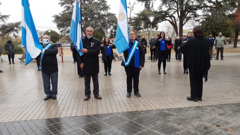 Las Higueras realizó el desfile cívico-militar del 25 de Mayo