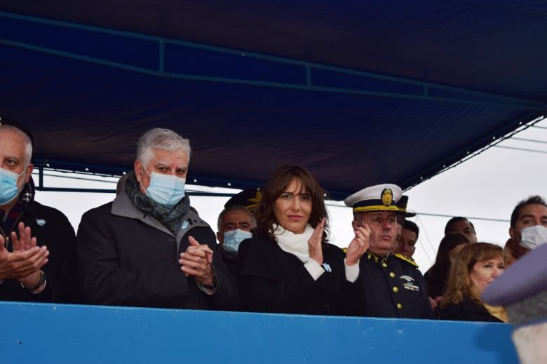 Las Higueras realizó el desfile cívico-militar del 25 de Mayo