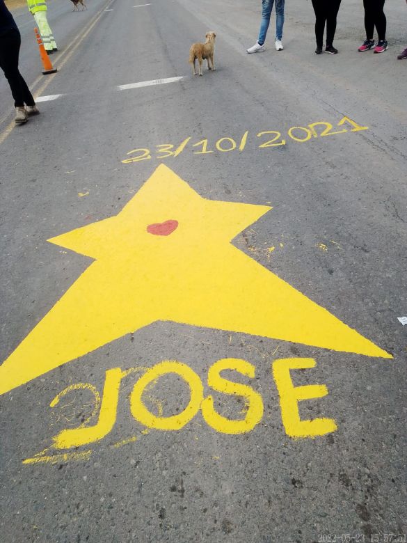 Se pintó una estrella amarilla en homenaje a un joven atropellado en Ruta 8