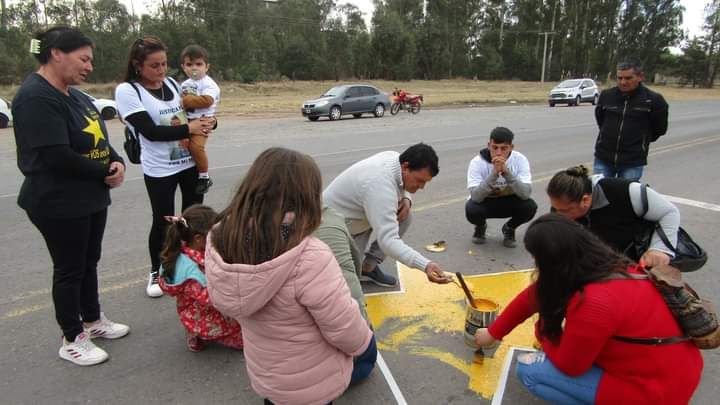 Se pintó una estrella amarilla en homenaje a un joven atropellado en Ruta 8