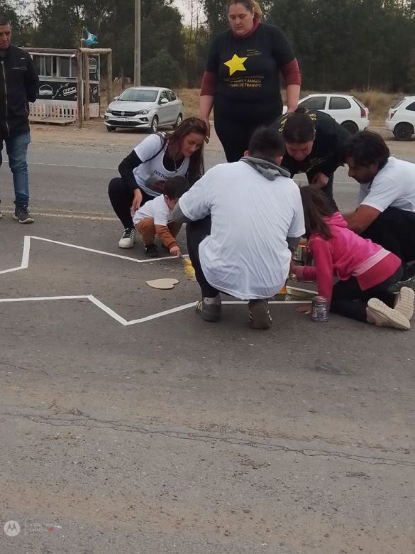 Se pintó una estrella amarilla en homenaje a un joven atropellado en Ruta 8