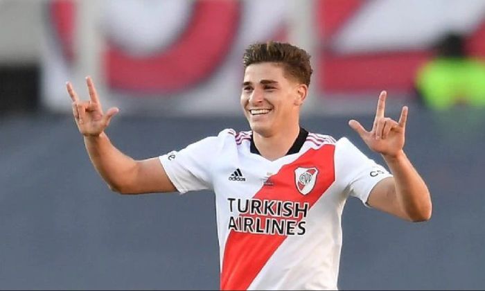 Goleada de River con seis pepas  de Julián Álvarez