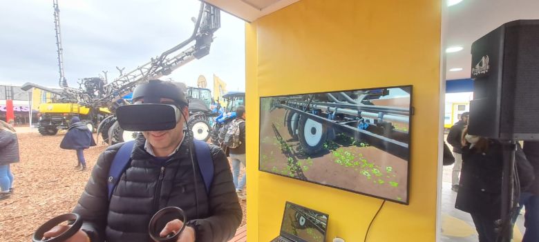 La empresa New Holland capacita a sus mecánicos con realidad virtual 