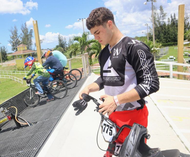 Nuestros deportistas por el mundo