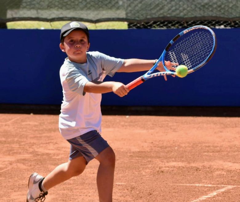 Gran producción de Facundo Gallastegi en el nacional de tenis Sub 10