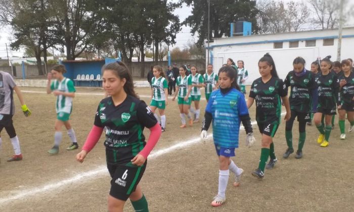  Viernes de fútbol juvenil femenino