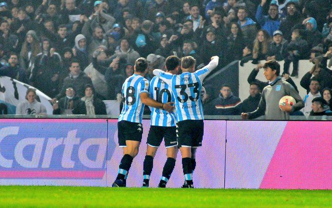 Racing volvió al triunfo