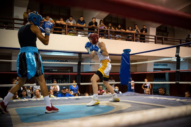 Todo preparado para otra noche de boxeo amateur en el Centro 11