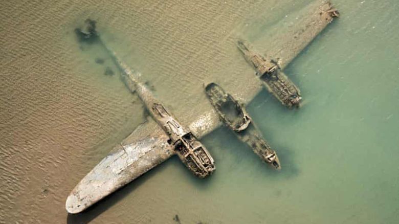 Las historias detrás de los 7 aviones abandonados más increíbles del mundo