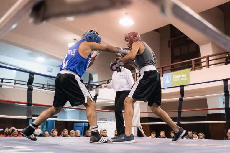 Otra gran noche de boxeo amateur en Centro 11