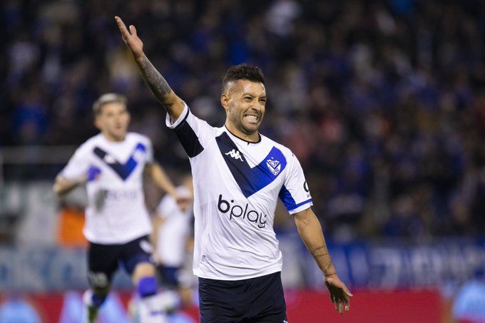 Vélez sacó ventaja en Liniers