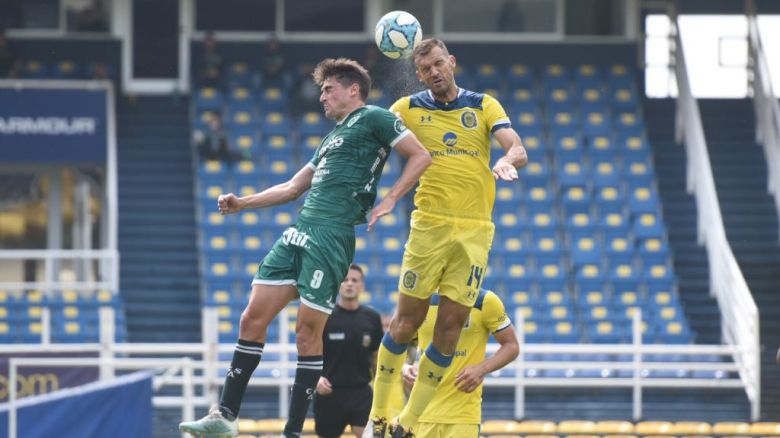 Rosario Central y Tévez van por el primer triunfo