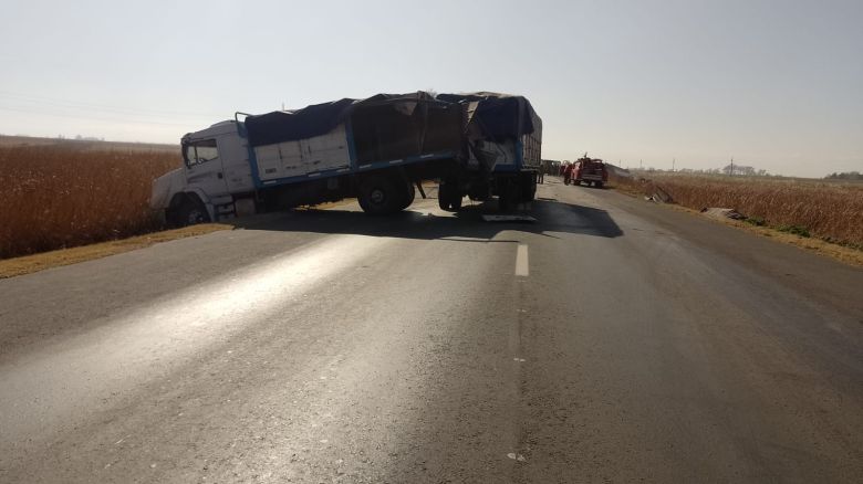 Dos camiones colisionaron al mediodía en la ruta 158 cerca de Carnerillo