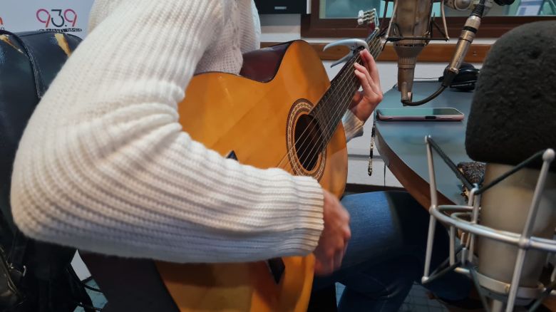 Flor Peruchin, en el acústico de los viernes 