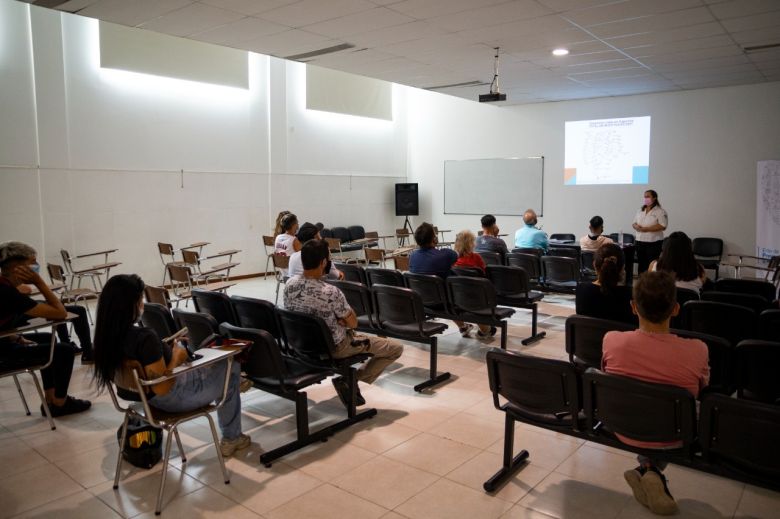 Retornan los cursos en los barrios para obtener la Primera Licencia de Conducir