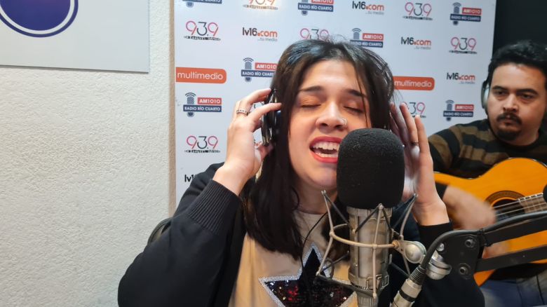 Lucila Romero en el acústico de La Mañana del Limón