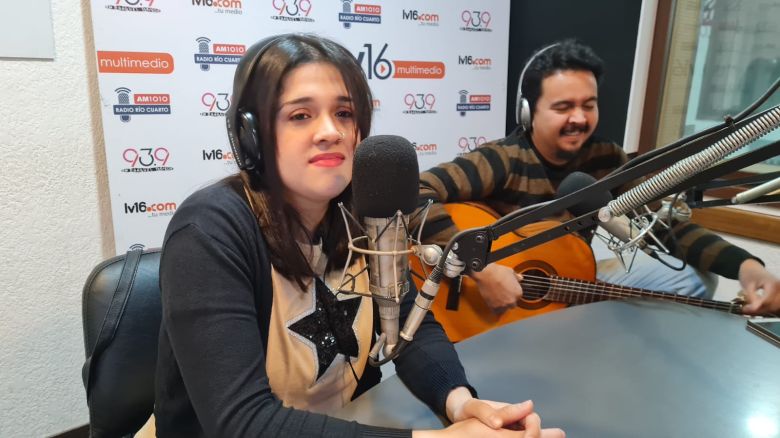 Lucila Romero en el acústico de La Mañana del Limón