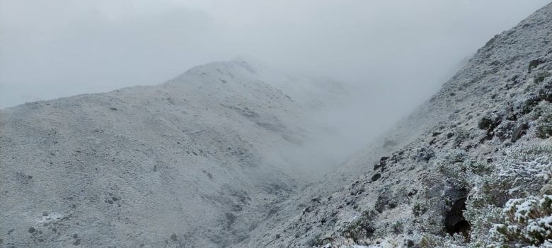 Un Bombero Voluntario con una vida increíble en el cerro Champaquí