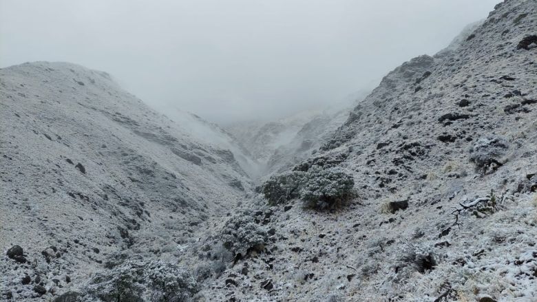 Un Bombero Voluntario con una vida increíble en el cerro Champaquí