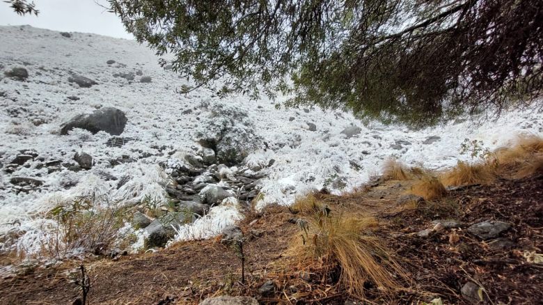 Un Bombero Voluntario con una vida increíble en el cerro Champaquí