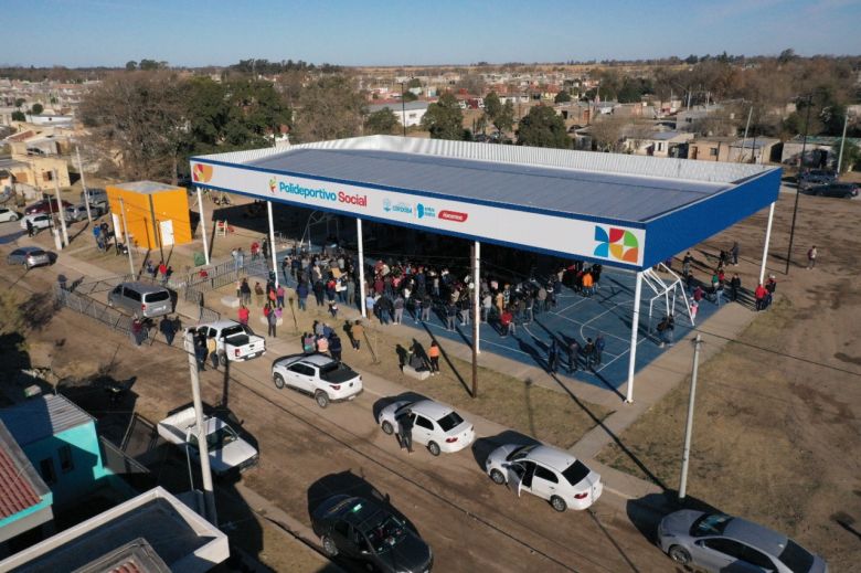 Se ponen en marcha las escuelas deportivas gratuitas en el Polideportivo Social de Barrio Alberdi