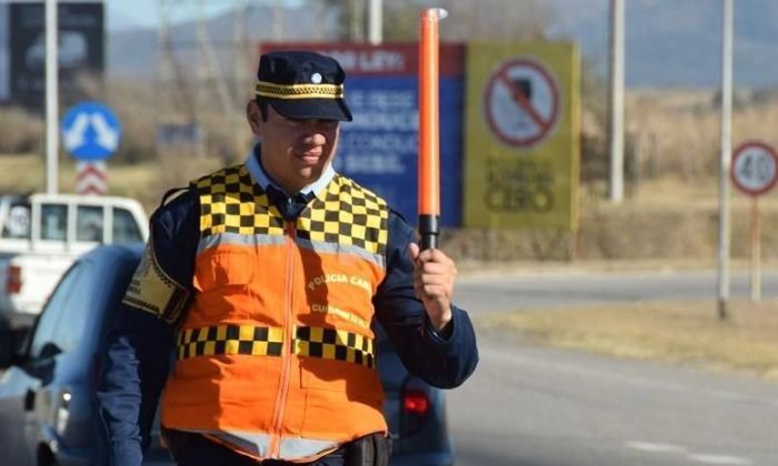 Murió un niño de 12 años tras un choque entre un camión y dos motos