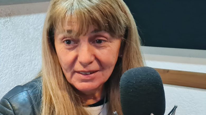 Después de 8 años de trámites, la legisladora Andrea Petrone es mamá