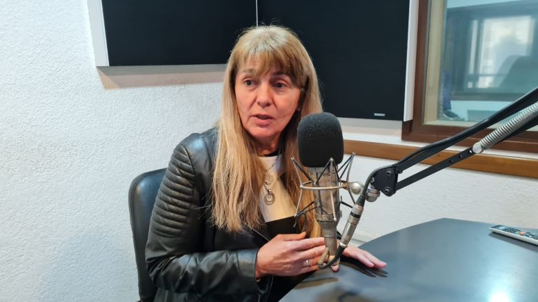 Después de 8 años de trámites, la legisladora Andrea Petrone es mamá