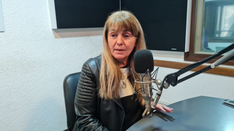 Después de 8 años de trámites, la legisladora Andrea Petrone es mamá