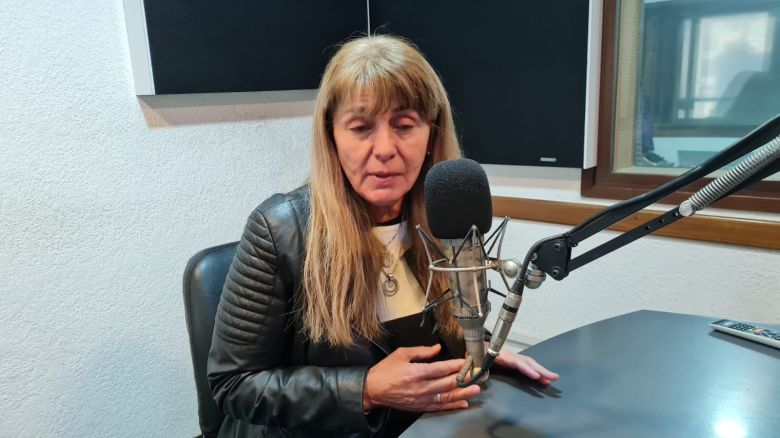 Después de 8 años de trámites, la legisladora Andrea Petrone es mamá