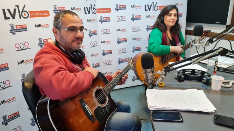 Verónica Cambón en el acústico de los viernes 