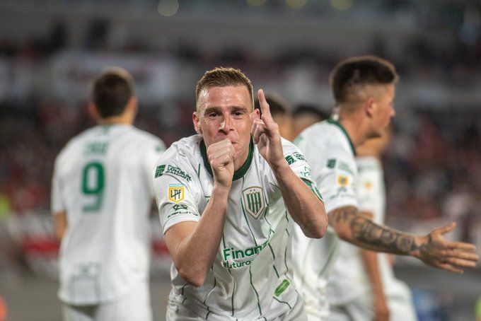 El Colo Cabrera aportó un golazo para la victoria de Banfield sobre River