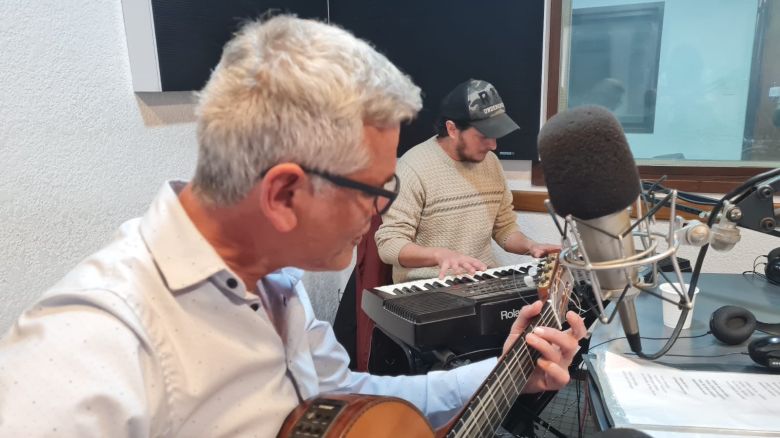 Miguel Bilinski y Diego Perera en el acústico de los viernes